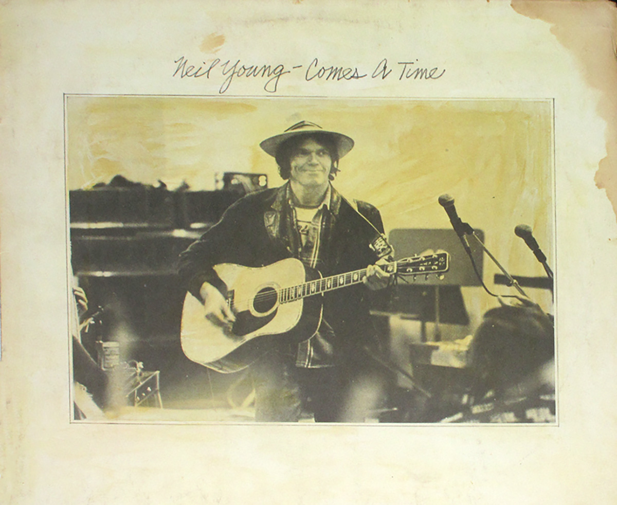 large photo of the album front cover of: NEIL YOUNG - Comes A Time  